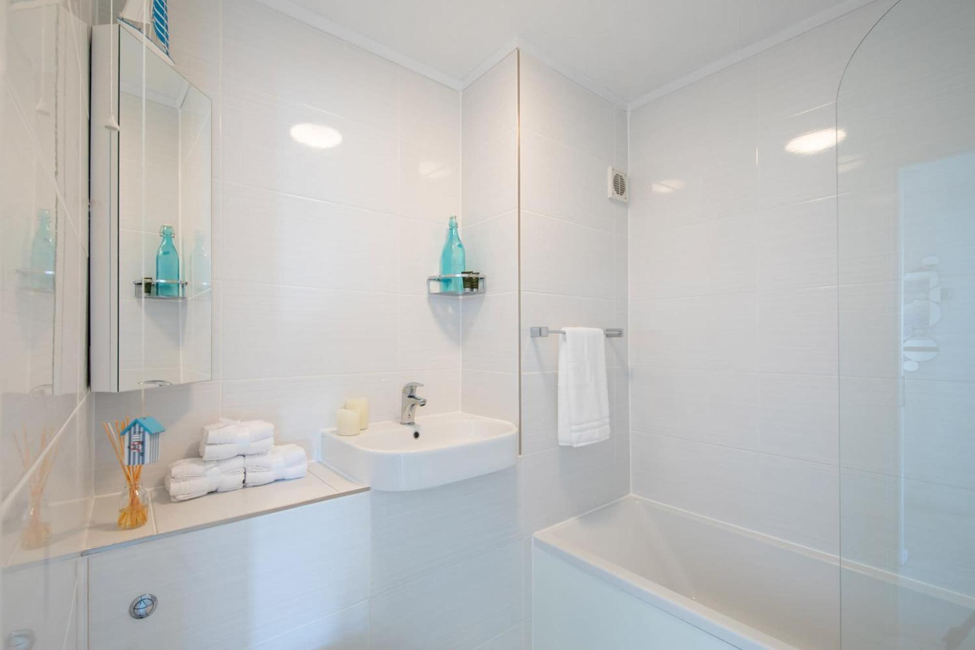 High-End Beachfront Getaway Sea View King Bed East Wittering Zewnętrze zdjęcie