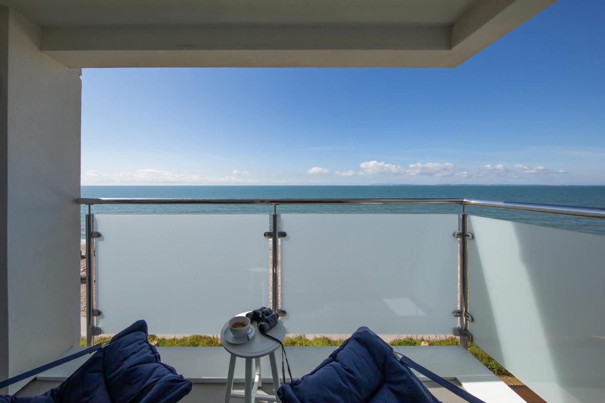 High-End Beachfront Getaway Sea View King Bed East Wittering Zewnętrze zdjęcie
